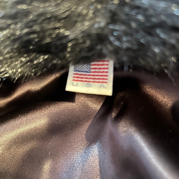 Made in USA Black Faux Fur Coat Deep Brown Highlights Size L Gorgeous Detail - Picture 10 of 10